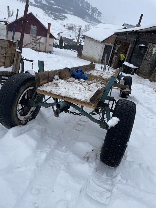 Vand caruta cu roti pe 16