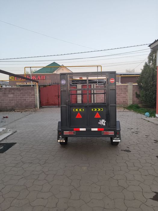 Прицеп сатылады.