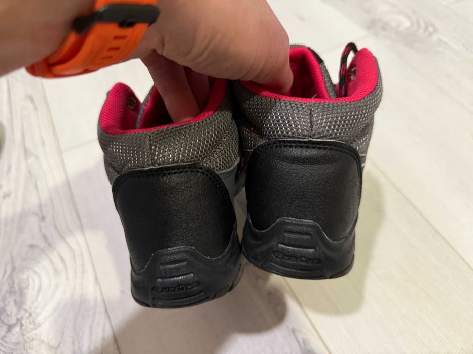 Детски туристически обувки, обувки за преходи Quechua номер 34