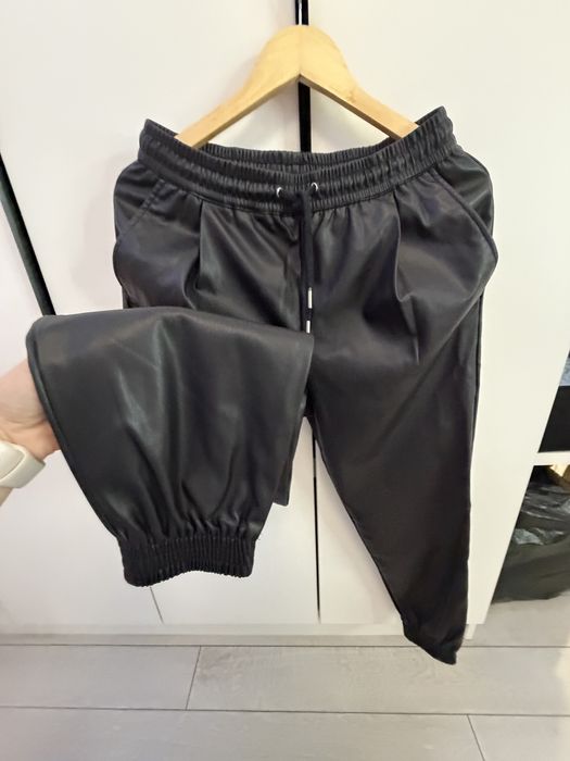 Кожен панталон Zara