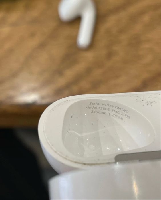 Vand Air Pods 3 apple