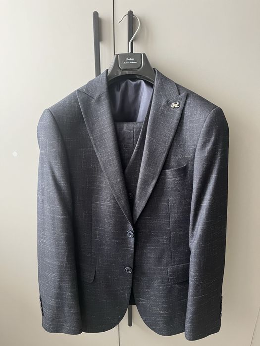 Мужской костюм тройка