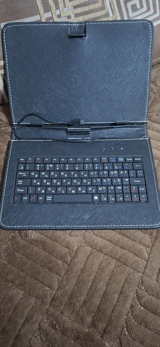 Продам чехол на планшет