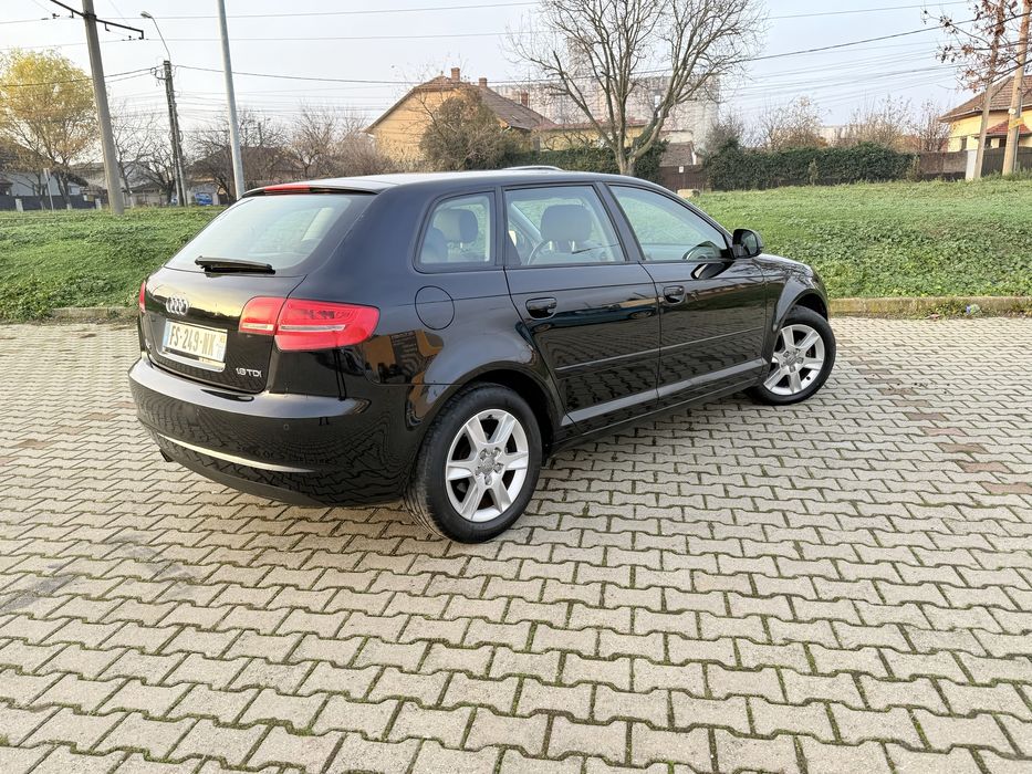 Audi•A3•Sporback•1.6 Tdi•105cp•2010 Euro5•Clima•incalzire scaune•pilot