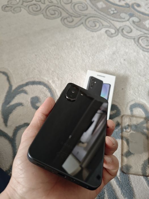 Samsung A35 телефон