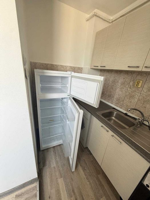Garsoniera de închiriat