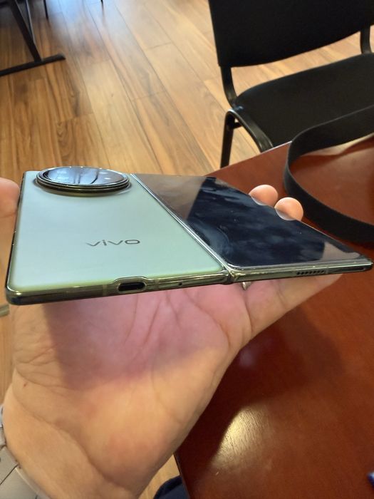 Vivo X Fold 5 – Flagship Foldable 1TB stocare, cameră ZEISS, baterie 6000 mAh