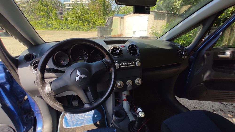 Vând Mitsubishi Colt