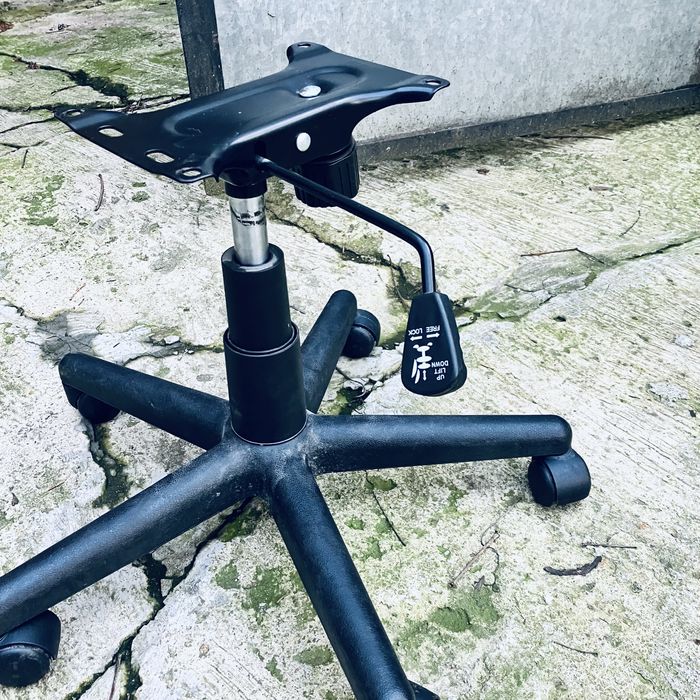 Офис стол Carmen