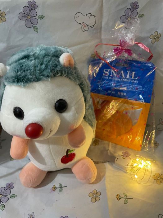 Боксы  с  гирляндой  продам .