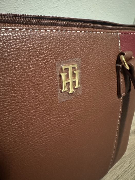 Geanta Tommy Hilfiger noua