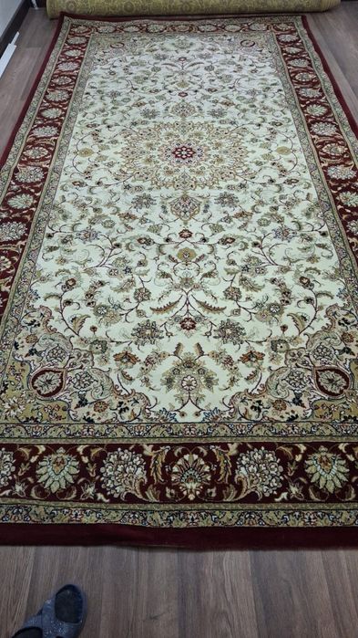 Продам ковры размеры 2.30×3.50. 2×4. 2×3