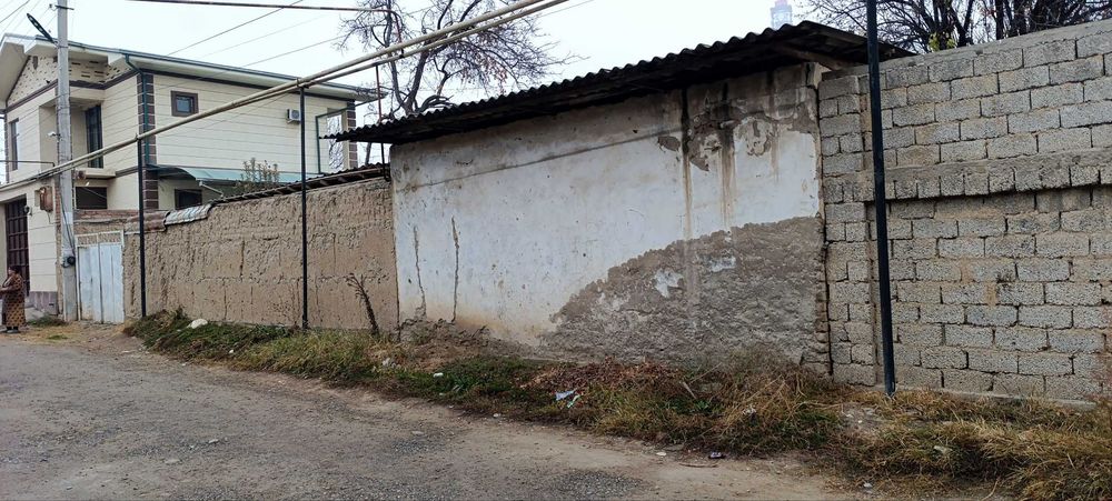 Damariq yangi toshmidan 2,5 km kirganda hovli sotiladi 6.83 sotih