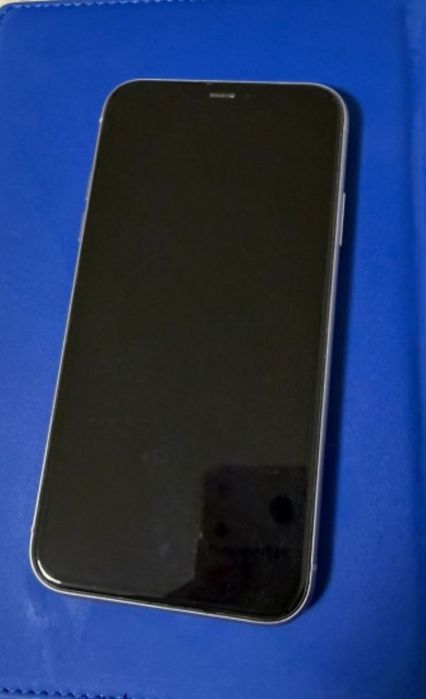 Продам IPHONE 11
