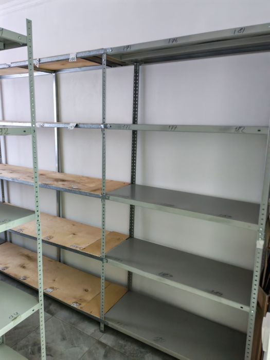 Примерочные кабинки