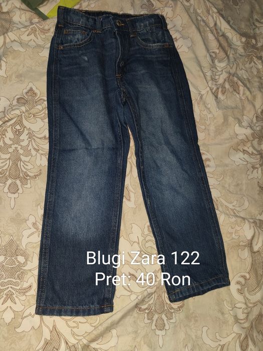 Blugi noi pentru copii.