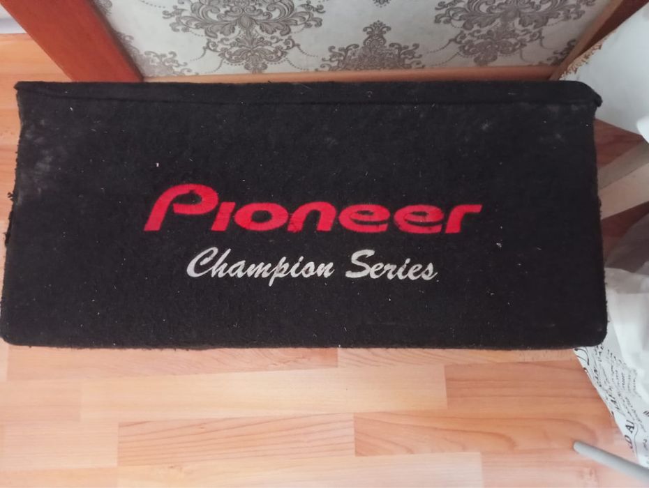 Продам саббуфер.