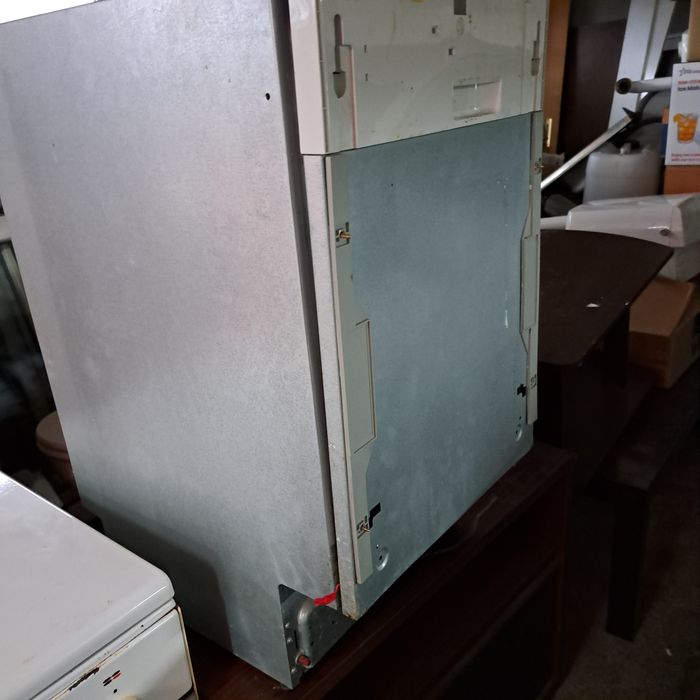 Vand masina de spalat vase Ariston incorporabila