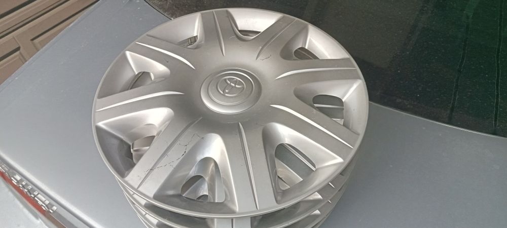 Колпаки на toyota 15-14 дюим.