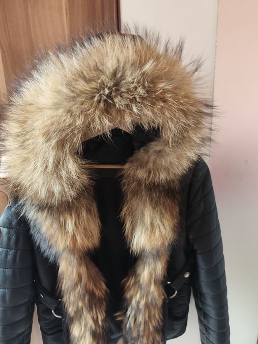 Естествена кожа яке S с яка естествен косъм