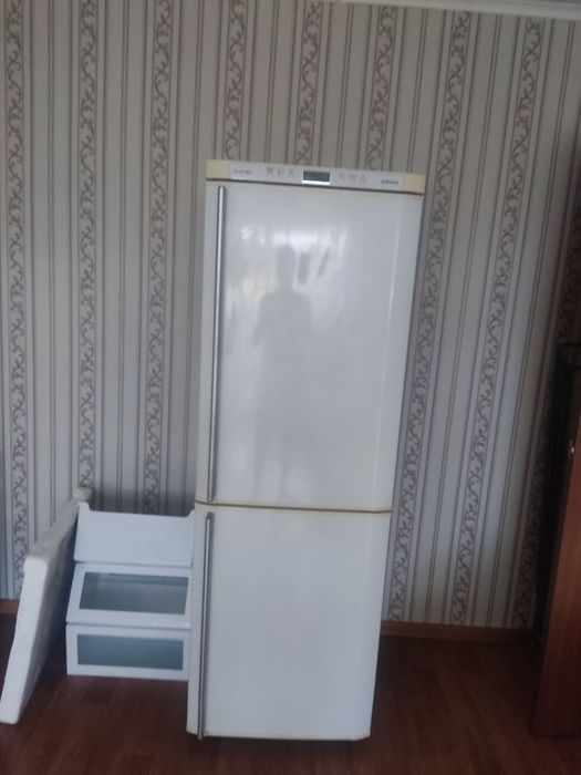Продам холодильник