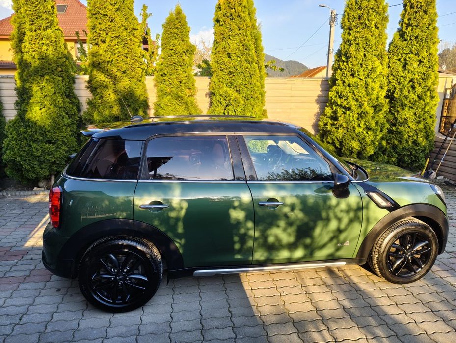 Vând Mini Cooper Countryman