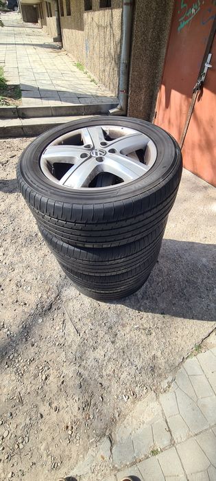 Гуми за бус от Швейцария