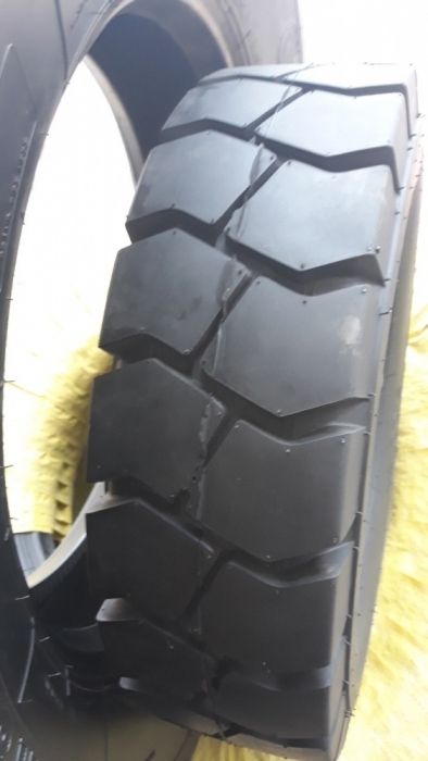 Шина погрузчика 16/70-24