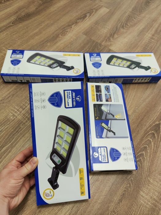 Set 4 Lampi Solare , Lampi Gradina încărcate solară 400w x4 buc