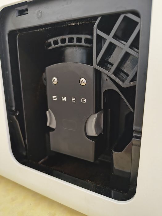2 бр. кафеавтомат Smeg
