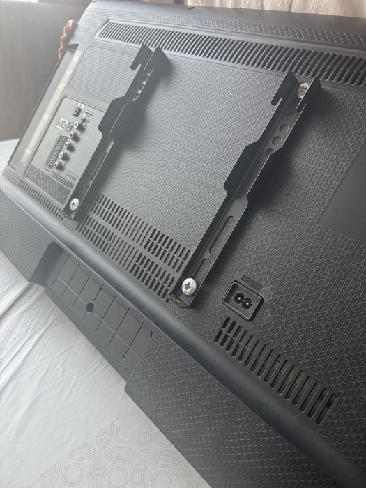 Телевизор Samsung 32"