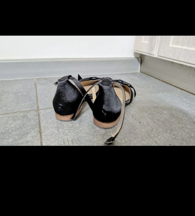 Sandale negre cu fundite