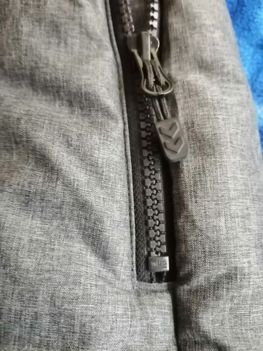 Дамско  яке hummel