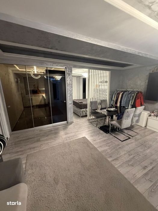 Apartament 3 camere de Inchiriat strada Verii