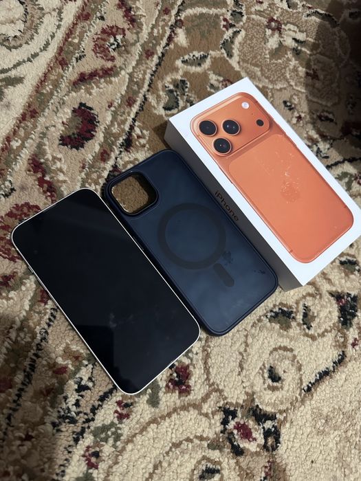 Продам айфон 13