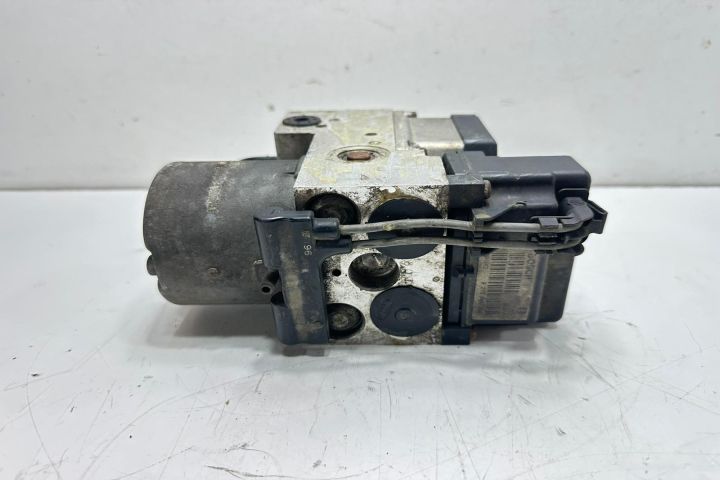 Pompa ABS  8e0614111AH Audi A4 B5 (facelift) seria