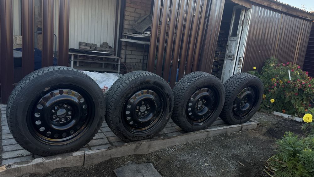 Продам шины зимние+диск