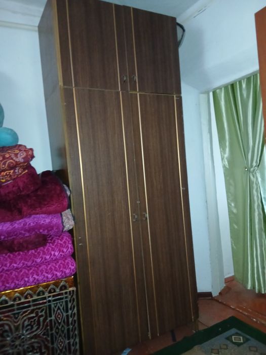 Стенка сатылады, 3 бөлікке бөлінеді