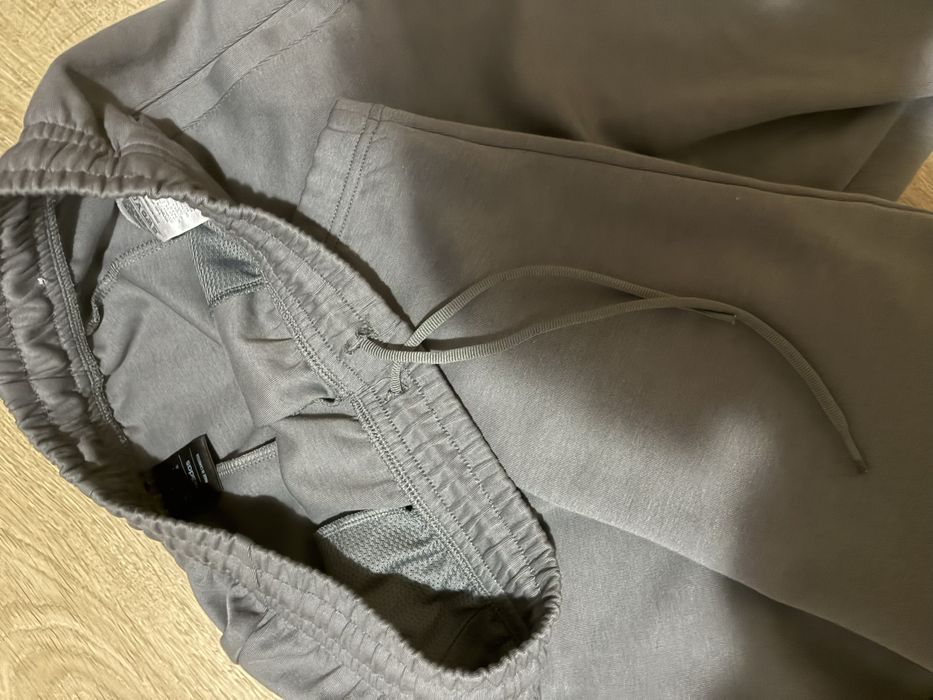 Долнище АДИДАС размер М мъжко