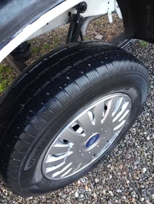 Ford transit basculabil trilateral din fabrică.