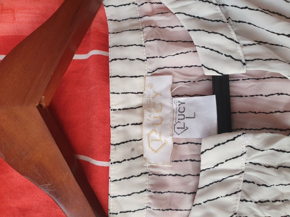 Прекрасна риза на LUCY.Обличана веднъж и изпрана.