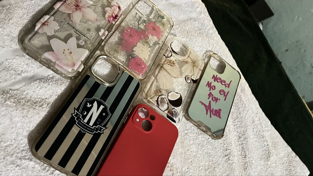 Кейсове за 13 iphone