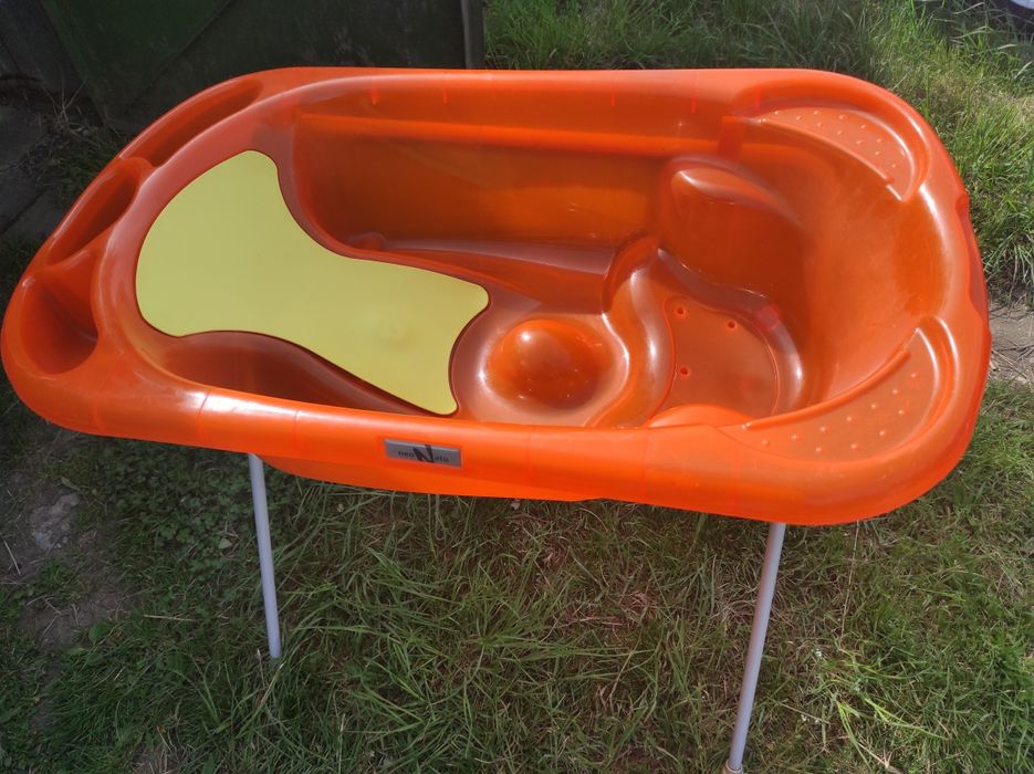 Вана и вана със стойка от 0 до 12 месеца