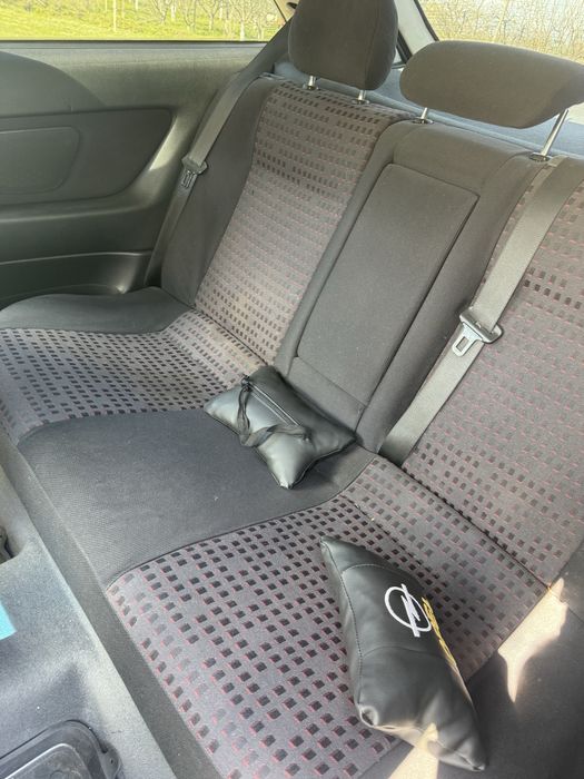 Opel Astra 2.0DTI на части