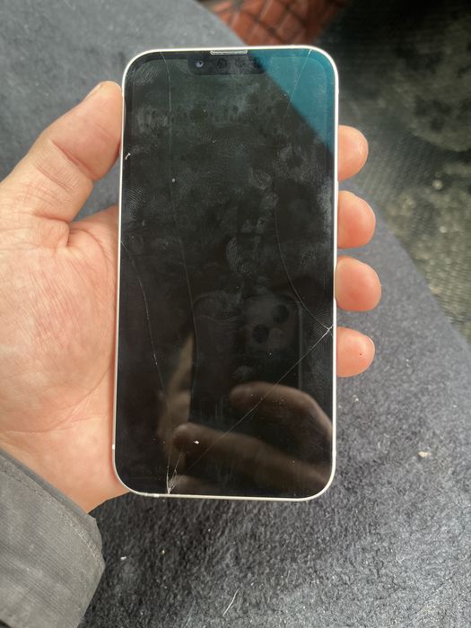 Продам айфон 13 128 гб аккум 100