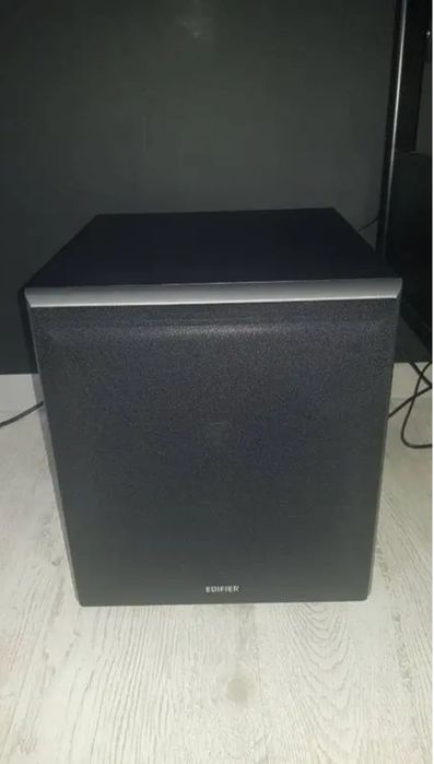 Продам сабвуфер Edifier
