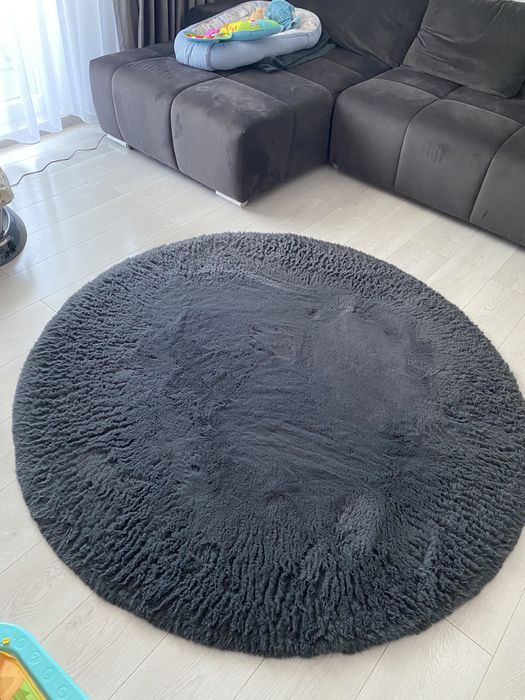 Covor pufos rotund gri antracit
