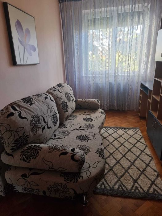 Ofer spre inchiriere apartament 3 camere, ultracentral, complet utilat si mobilat