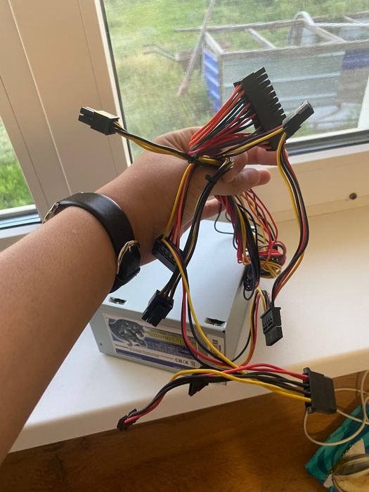 Продам запчасти компьютера видеокарта процессор бп