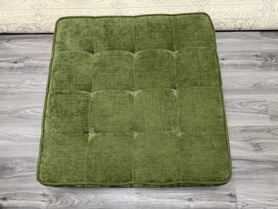 Zamonaviy pufik divan